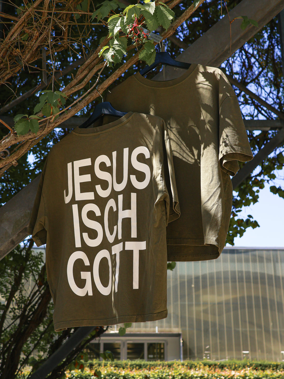 JESUS ISCH GOTT - warmkahki